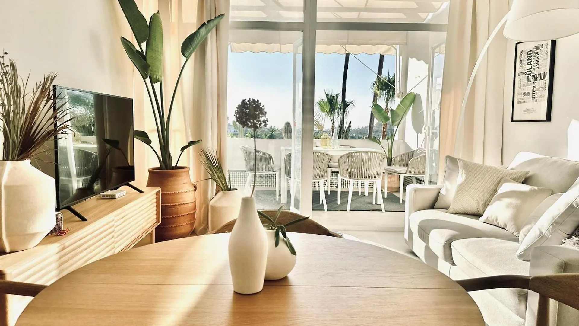 La Quinta Sea View Apartment Benahavis