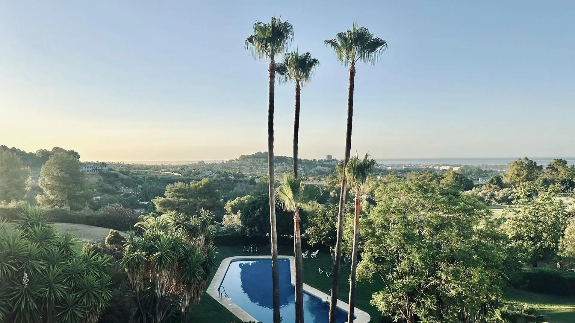 La Quinta Sea View Apartment Benahavis Spain